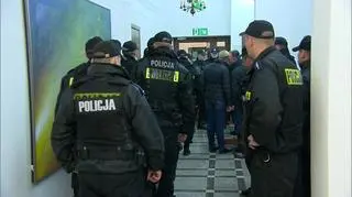 Interwencja policji w PKW wywołała kontrowersje