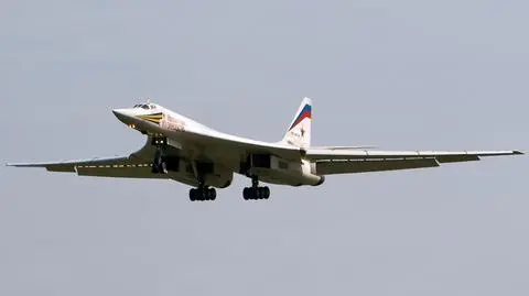 Tu-160 u granic Rosji. Londyn poderwał Typhoony