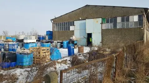 Kolejny magazyn z podejrzanymi beczkami. Tym razem na Dolnym Śląsku