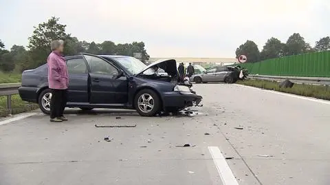Dwa zderzenia na A4. Kierowca zginął, gdy zabezpieczał miejsce zdarzenia