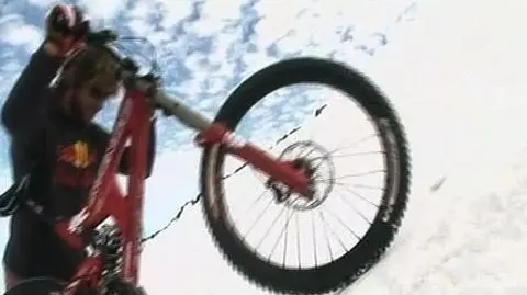 211 km/h - na rowerze i po śniegu