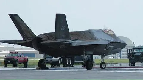 Raport po pożarze F-35. Awaria silnika F-35
