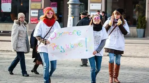 Różowe okulary i darmowe przytulanie we Wrocławiu