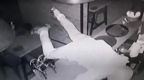 Policjanci z Bielawy zatrzymali mężczyznę podejrzanego o włamania do sklepu i restauracji