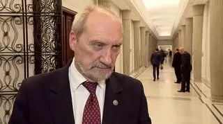 Macierewicz: to, co zdarzyło się nad Smoleńskiem, to pierwsza salwa w wojnie, która trwa do dziś na wschodzie Europy