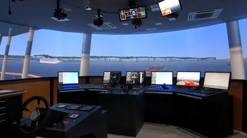 Tu marynarze uczą się trudnych warunków.
"Nazbyt ufają urządzeniom elektronicznym"