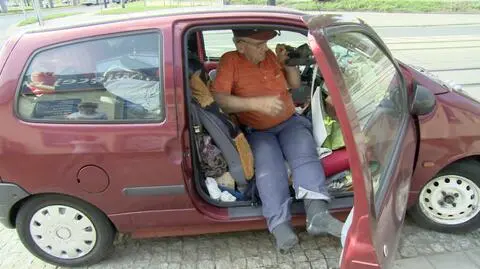 Łodzianin mieszka w samochodzie. "Niczego mi nie brakuje"