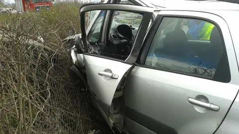 Wypadek na krajowej "5". "Zderzyły się dwa auta osobowe"