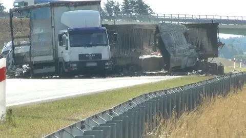 Wypadek na S7. Zapaliły się dwa samochody ciężarowe (wideo archiwalne)