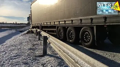 Policja zamyka odcinek A2 po wypadku tira