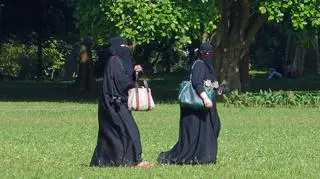 Zaostrzenie prawa ma związek z zagrożeniem terroryzmem we Francji