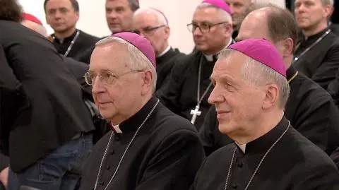 Prezydent zapowiedział, że decyzję ws. in vitro ogłosi w przyszłym tygodniu, abp Gądecki zaapelował, aby nie podpisywał ustawy 