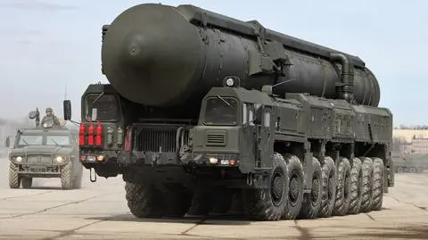 Test rosyjskiej rakiety balistycznej RS-26 Rubież (nagranie archiwalne)
