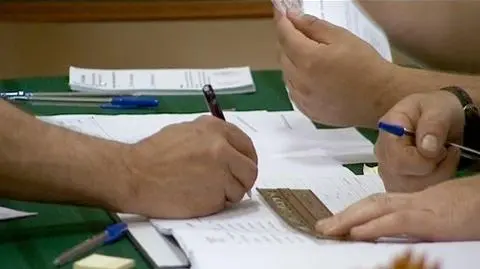 Cztery partie parlamentarne startują do samorządów