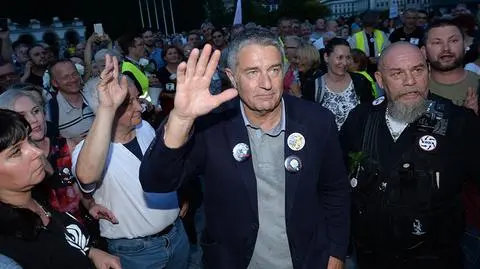 Akt oskarżenia wobec Frasyniuka w sprawie kontrmiesięcznicy