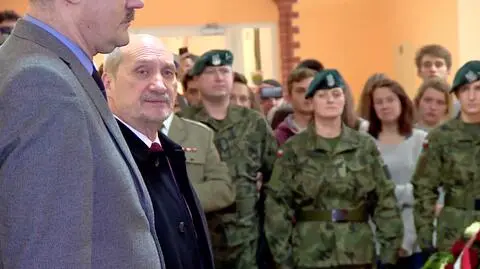 Antoni Macierewicz był w piątek we Wrocławiu