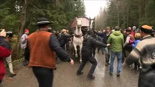 Podczas protestu na trasie do Morskiego Oka doszło do przepychanek 