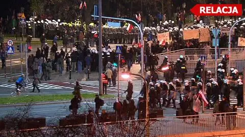 Marsz Niepodległości wyruszył po południu ulicami Warszawy