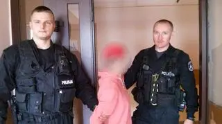 21-latka została zatrzymana, gdy wylegitymowano ją pod sklepem z dopalaczami