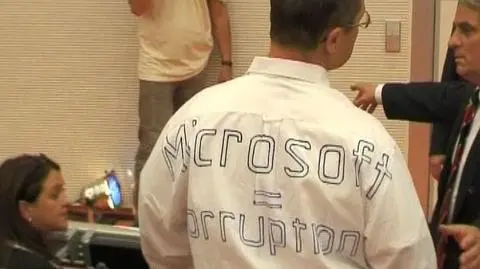 Microsoft dostał jajkiem