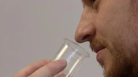 "Zapachowe molestowanie"