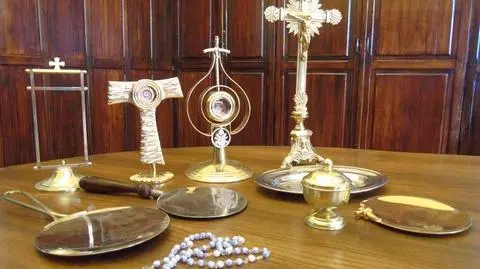 Piława Górna. 19-latek ukradł z kościoła relikwię Jana Pawła II