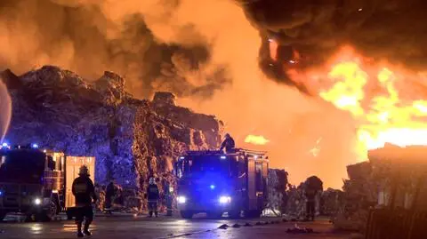 Strażacy gasili pożar przez tydzień
