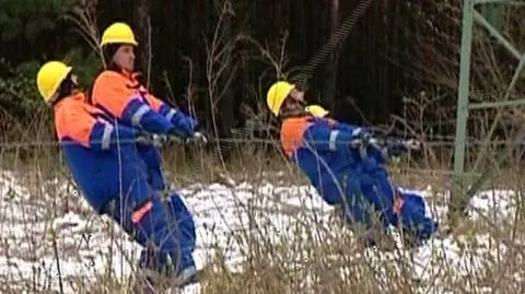 200 miejscowości wciąż bez prądu