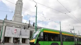 Tramwaj nr 15 wykoleił się na ul