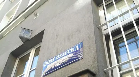 Kurator sądowy zabrał dzieci ze szkoły. "Poprzednim razem rodzice się zabarykadowali"