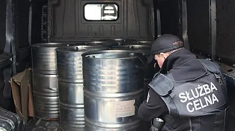 Celnicy zabezpieczyli 30 ton substancji