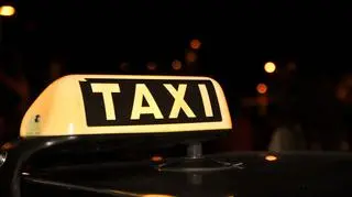 Skradzionej taksówki szuka policja