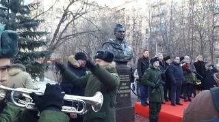 Uroczysta oprawa odsłonięcia pomnika