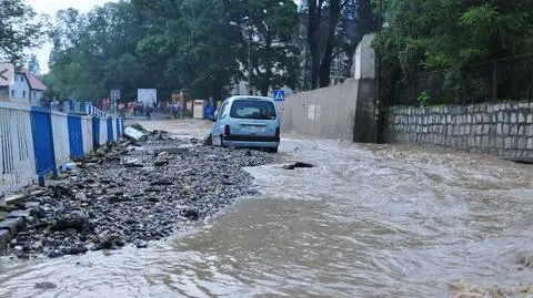 Ubocze sprząta po nawałnicy. Burmistrz apeluje o pomoc