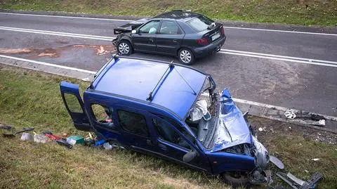 Poważny wypadek w Gwieździnie. Dwie osoby trafiły do szpitala