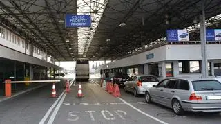 Mężczyzna chciał szybciej przejść odprawę celną