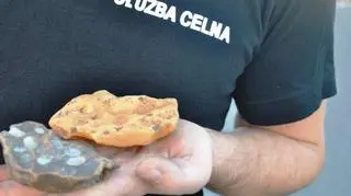 Celnicy przechwycili przemyt bursztynu