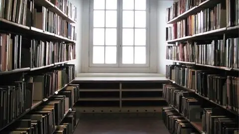 Kawa i e-booki zaprowadzą Cię do biblioteki