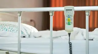 Trzylatka została wybudzona ze śpiączki. Musi zostać jeszcze w szpitalu