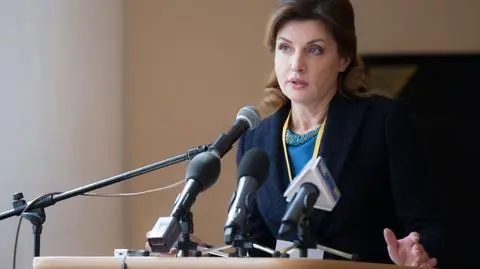 Maryna Poroszenko podejmie się nowej roli. Nagranie archiwalne: żona Petra Peroszenki towarzyszy mężowi w czasie głosowania w wyborach prezydeckich