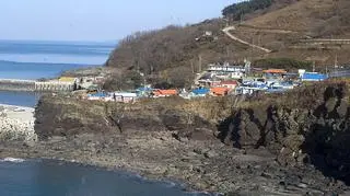 Jedna z osad rybackich na Jongpjong. W 2010 r. wyspę próbowała opanować Korea Północna