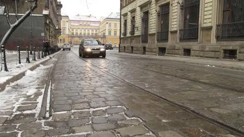 Dwie kolizje o poranku. Śliskie drogi we Wrocławiu