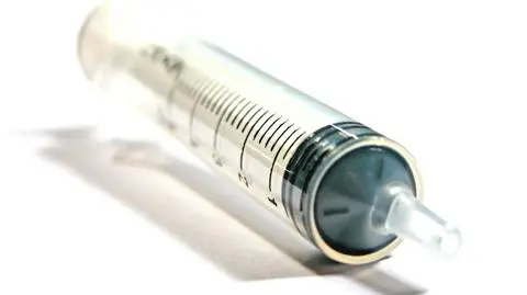 Zrobił śmiertelny zastrzyk żonie, a potem sobie