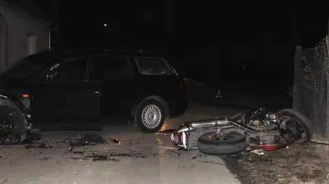 Zginął motocyklista bez prawa jazdy. Wstępnie winna kierowca auta
