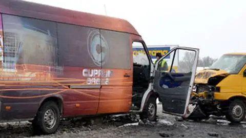Zderzenie dwóch busów. 12 osób rannych pod Lubinem