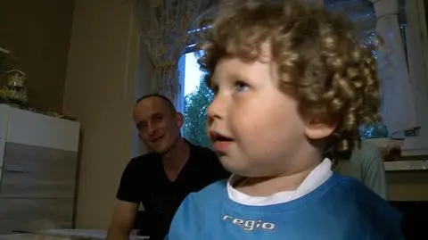 Poland. Little alan may face leg amputation. Parents collect money for critical surgery