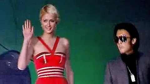 Paris Hilton mówi po chińsku