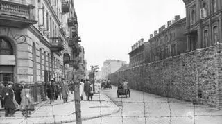 Memories in milk bottles: Polish exhibition "shouts out" annihilation story of Warsaw Ghetto