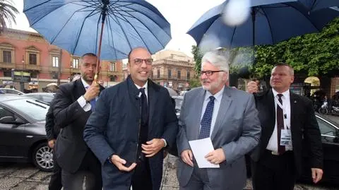 Witold Waszczykowski uczestniczył w konferencji w Palermo. Włochy są jednym z najbardziej narażonych na presję migracyjną krajów w UE 