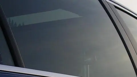 Samochód, w którym było dziecko, został zamknięty przez matkę